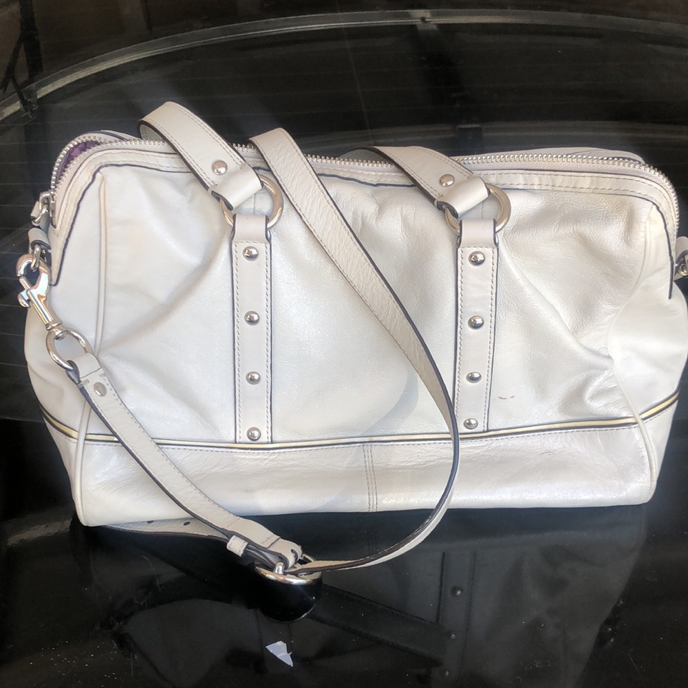 Coach purse - Picture 2 of 6